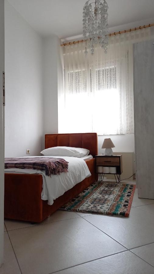 Isabel Rooms Tirana Exterior foto
